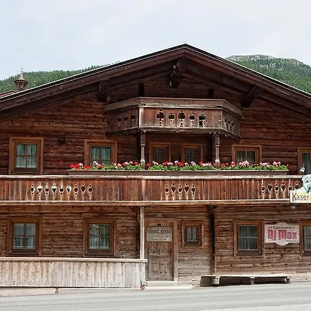 Appartments Kasermandl アパート *